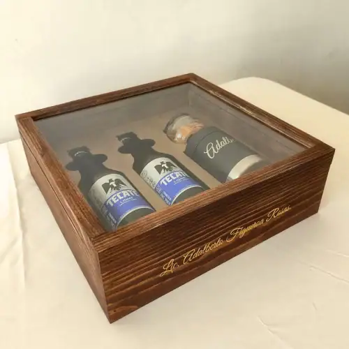 Kit Media - Estuche con cervezas y portacerveza personalizado - Imagen 8